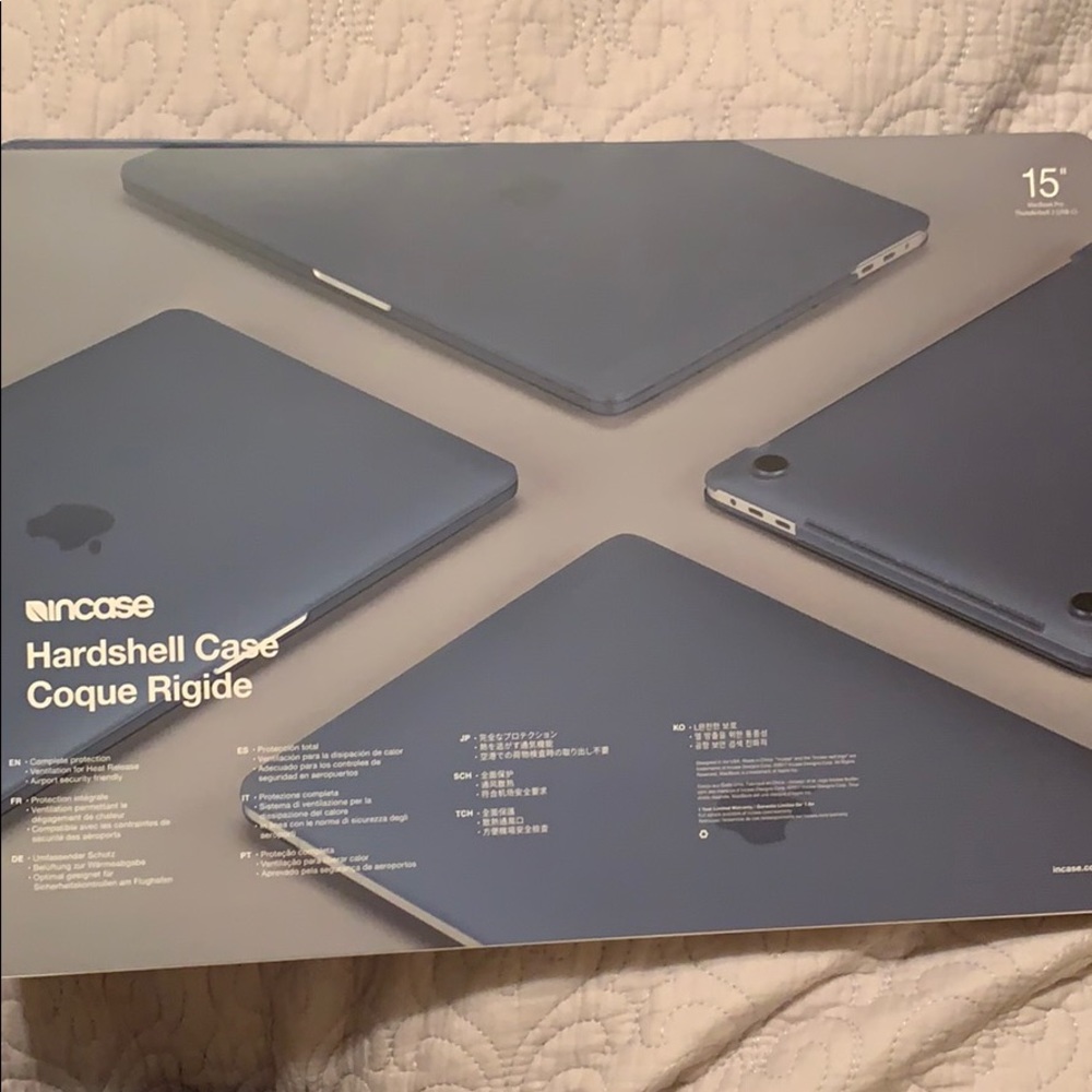 MacBook Pro 15” Incase Hardshell case - Picture 2 of 2